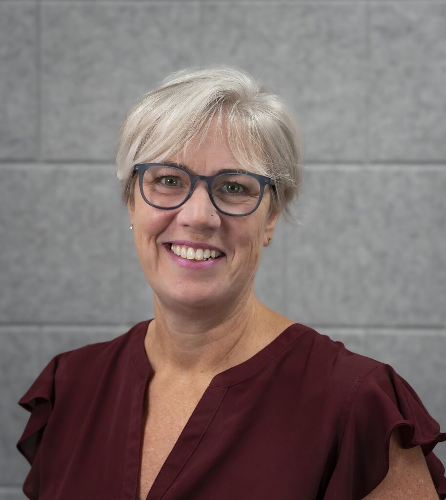Lisa Wells, BA